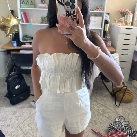 Ruffle Top Princess Polly Romper - Picture 3 of 3